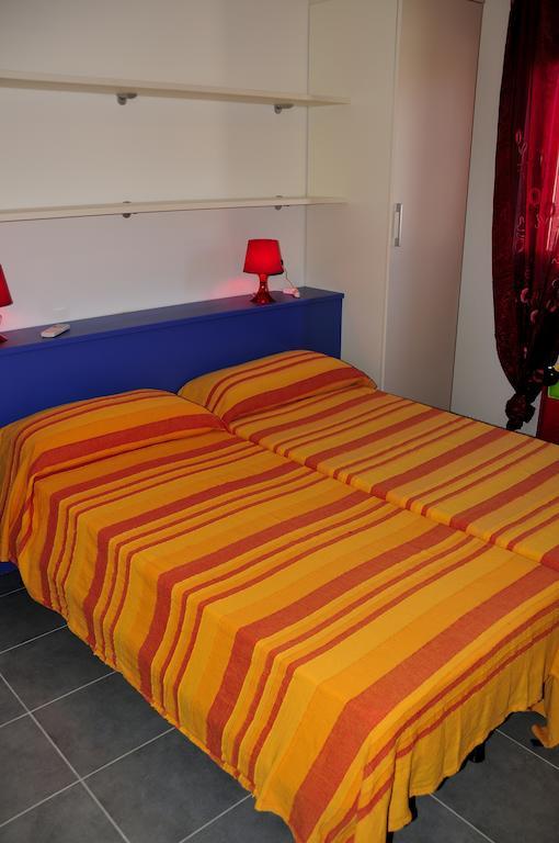I Portici Apartments Marina di Grosseto Cameră foto