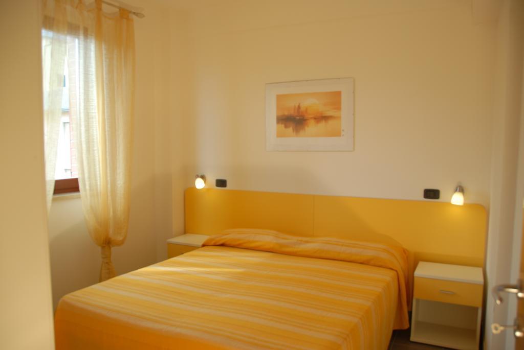 I Portici Apartments Marina di Grosseto Cameră foto