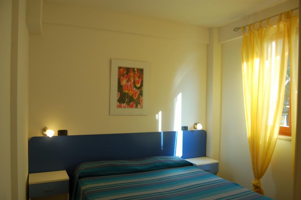 I Portici Apartments Marina di Grosseto Cameră foto